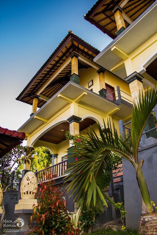 Beten Waru Bungalow And Restaurant Amed Esterno foto