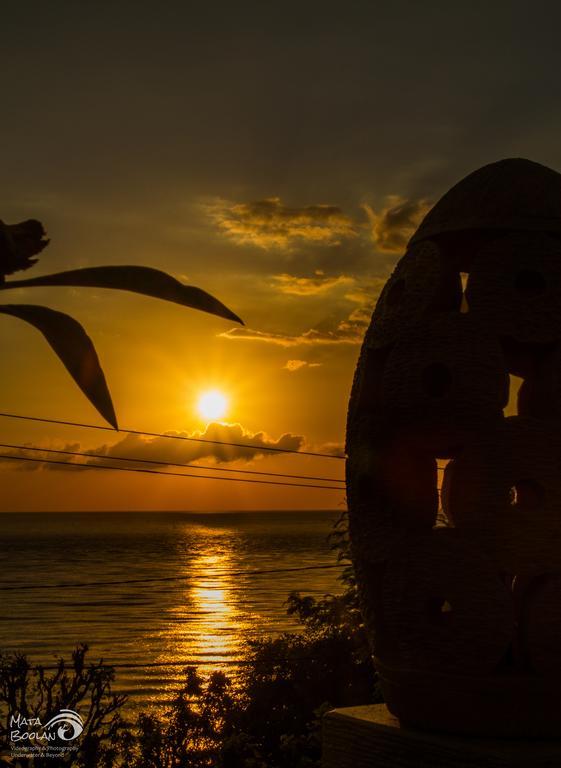Beten Waru Bungalow And Restaurant Amed Esterno foto