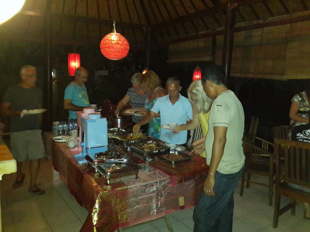 Beten Waru Bungalow And Restaurant Amed Esterno foto